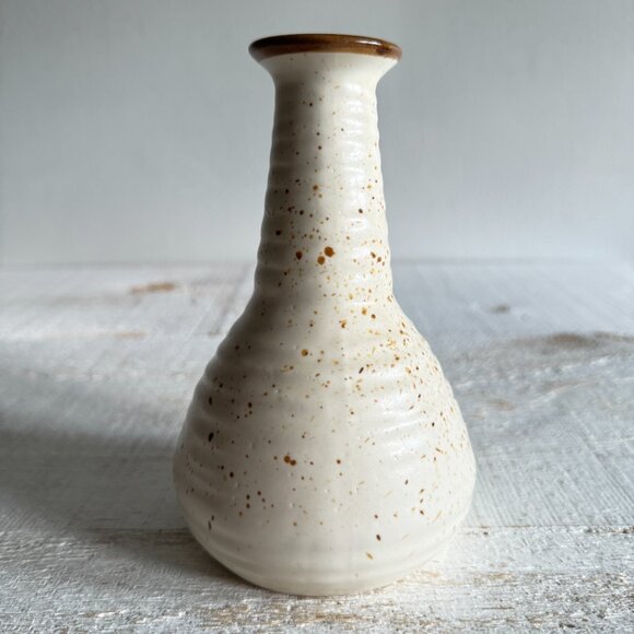 Vintage Cream and Brown Pottery Vase with Handle - Picture 4 of 10